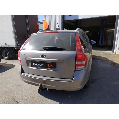 Фаркоп ARAGON на KIA Ceed 2007–2012  Арт. E3010AA (универсал)